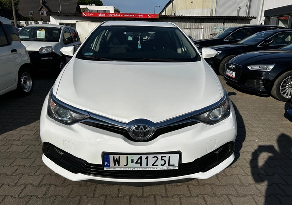 Toyota Auris cena 41900 przebieg: 192000, rok produkcji 2018 z Warszawa małe 121